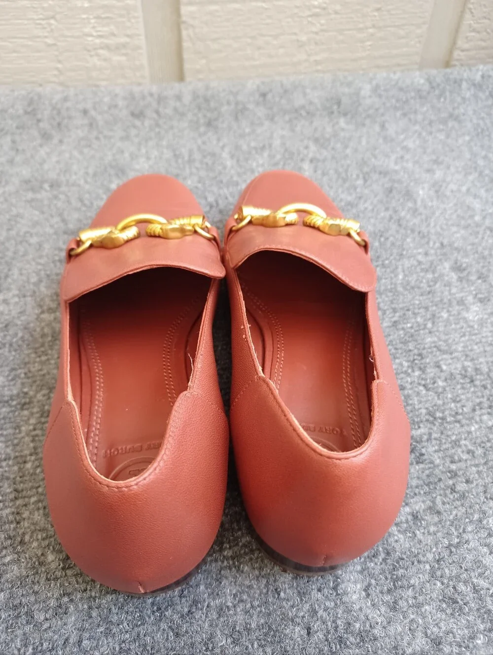 Tory Burch Jessa Horse Hardware Leather Loafer Size 6.5 M Women In Dark Sienne